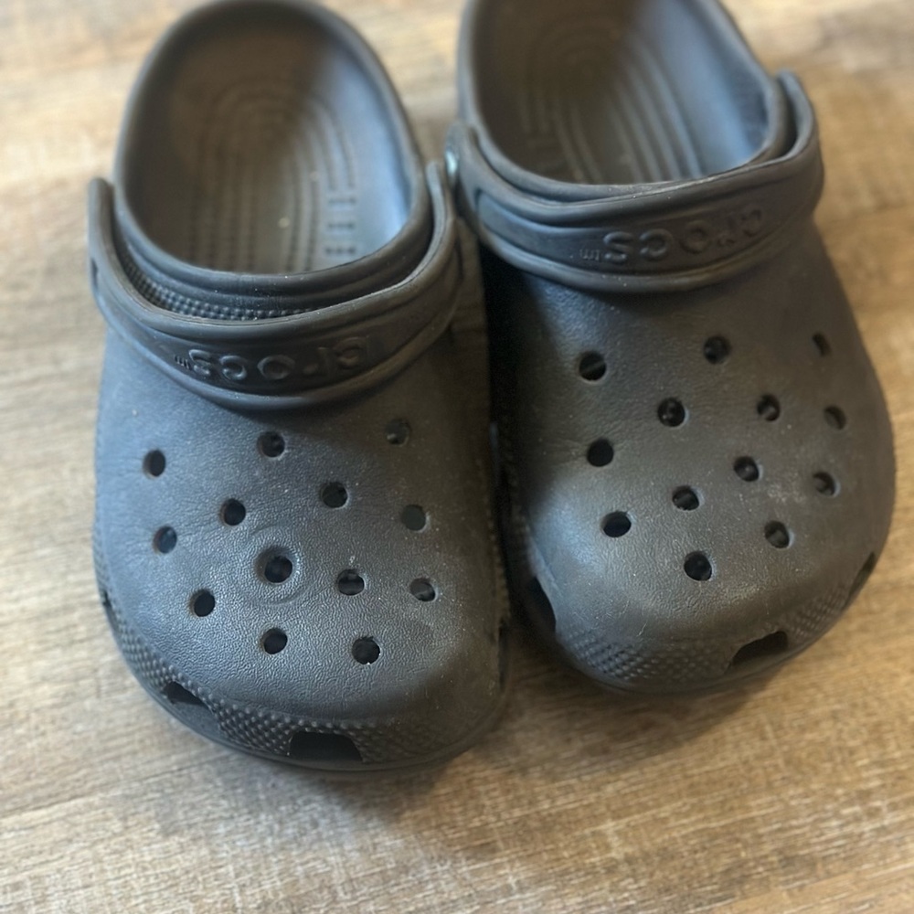 Crocs size j1